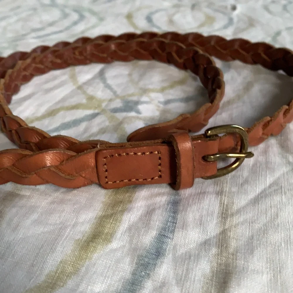 GAP braided leather